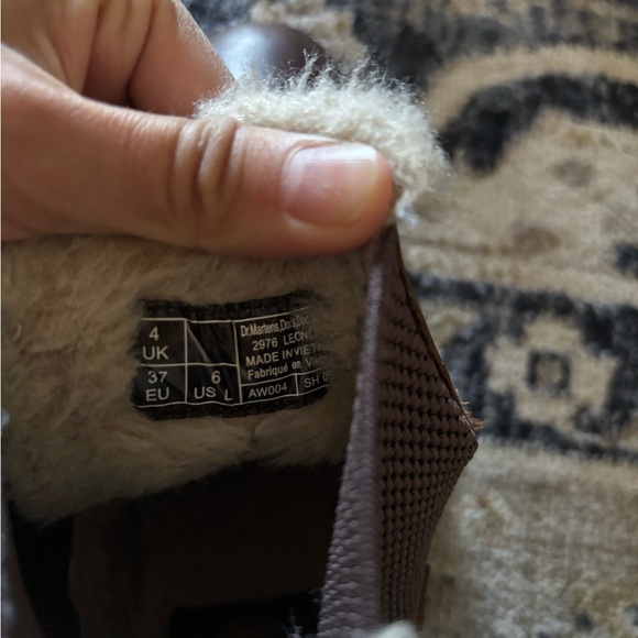 Dr Martens Brown Leather Boots with Fur Lining - Picture 6 of 6